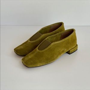 About Arianne Gillian Flats Moss Suede